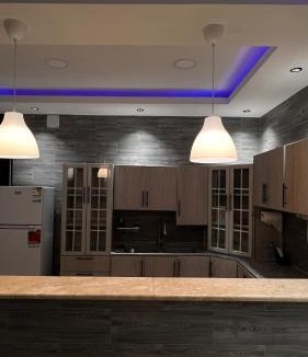Unaizah Ski Chalet | شالية بمسبح وجلسة خارجية- غرفتين نوم وملحق خارجي ومدخل سيارة