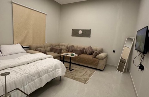 Ar Rass Ski Chalet | شالية مودرن بدخول ذكي و مدخل سيارة