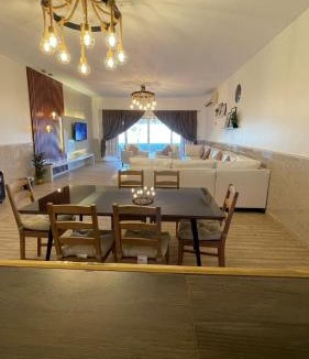 Durrat Al-Arous Ski Chalet | شاليه البرادايس 26 في درة العروس