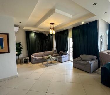 Durrat Al-Arous Apartment | شاليه بدرة العروس شقه واطلاله على البحر شاطي الفان بتش