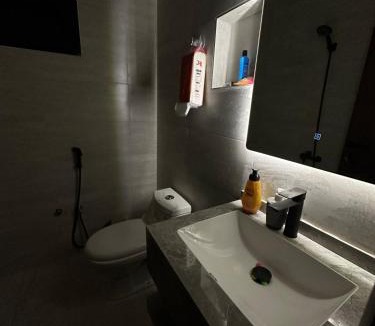 Buraydah Apartment | شقة بغرفة نوم وصالة أنيقة