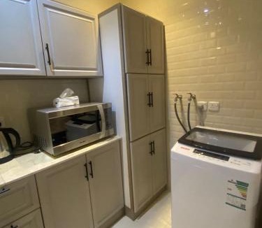 Medina Apartment | شقة راقية 3 غرف نوم وصالة ومطبخ وحمامين حي باقدو a1