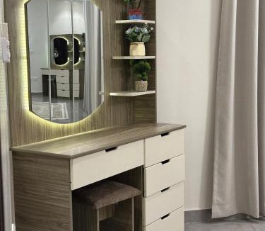 Jeddah Apartment | شقة غرفتين وصالة ومطبخ بتصميم جميل وانيق An apartment with two rooms, a living room, and a kitchen with a beautiful and elegant design