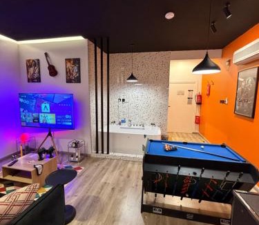 Ha'il Apartment | شقة فاخرة بجاكوزي وبلياردو دخول ذاتي