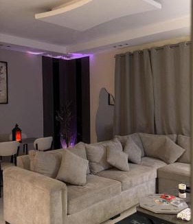 Al Khobar Apartment | شقة فاخره غرفه وصاله واسعه طاولة طعام