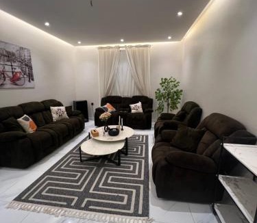 Al Wahah Apartment | شقة فندقية غرفة نوم بمجلس استرخائي