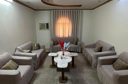 Yanbu Apartment | شقة واسعة بحي الدوحة لـ 10 أشخاص 6دقائق للبحر
