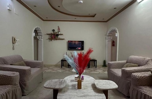 Yanbu Apartment | شقة واسعة بحي الدوحة لـ 10 أشخاص 6دقائق للبحر