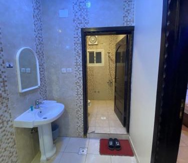 Al Qurayyat Apartment | شقق برج أربعين واحد