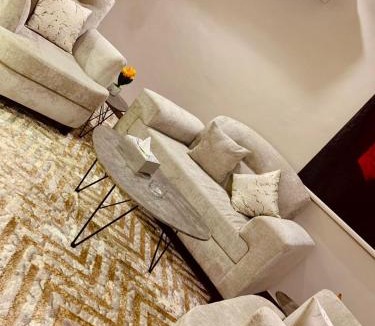 Mecca Apartment | شقق كوثر النزهة الفندقية