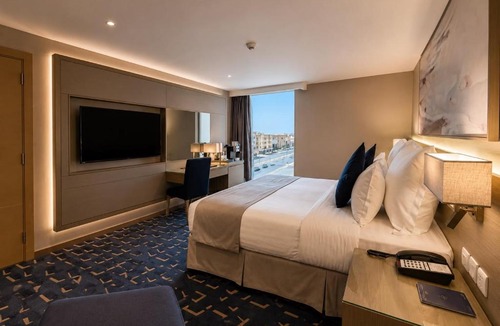 Unaizah Hotel | شير فل