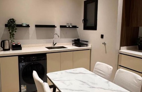 Sari Street Apartment | غرفتين وصالة في حي السلامة
