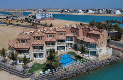 Dhahban Villa | فلل كوڤا بيتش - للعائلات فقط