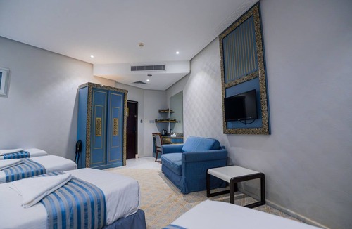 Al Aziziyah Hotel | فندق تلال اليقين