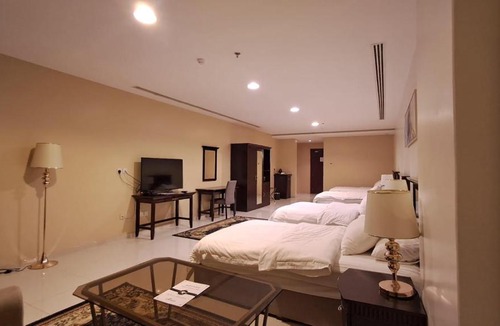 Riyad Al Khabra Hotel | فندق مفازا القصيم