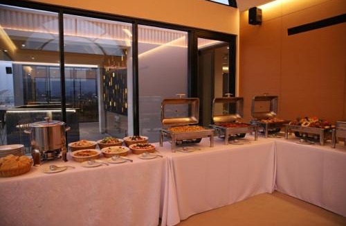 Abha Hotel | فندق ميدبوينت - Midpoint Hotel