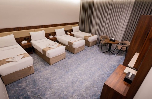 Al Aziziyah Hotel | فندق نسمات اليقين