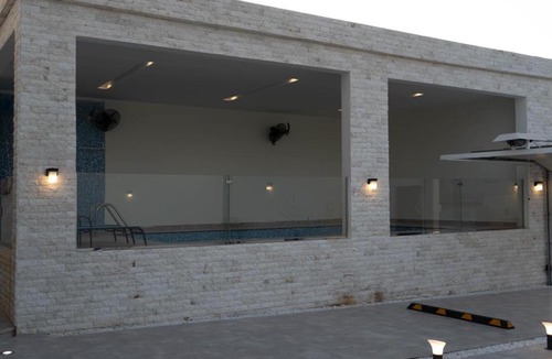 Jeddah Villa | فيلا راقية بحديقة ومسبح مجهزة بـ دي جي وعازل صوتي للايجار اليومي