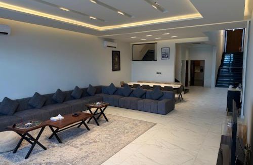 Dhahban Villa | فيلا في درة العروس جزيرة الصواري Villa in Durat al arous
