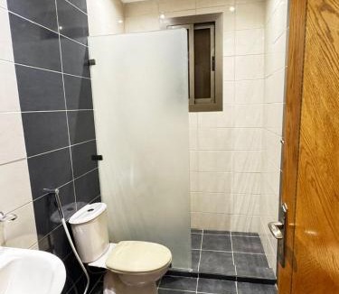Al-Rawdah Apartment | لارين سويتس