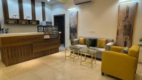 Bisha Hotel | مؤسسة روف بارك للشقق المخدومة