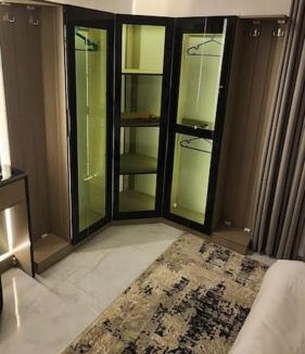 Al Wahah Apartment | مسكن فاخر غرفتي جلوس ونوم بسندس