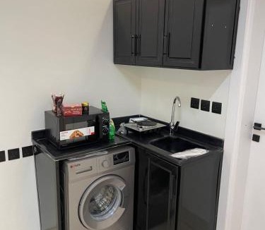 Riyadh Apartment | مسكن ملاذ - غرفة وصالة القدس 15