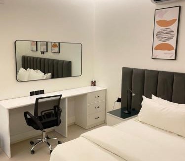 Riyadh Apartment | مسكن ملاذ - غرفة وصالة القدس 15