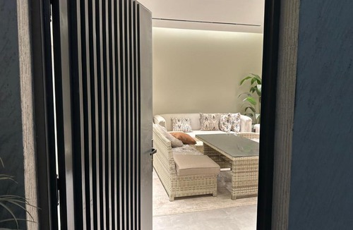 Al-Hofuf Resort | منتجع واحة العز بالهفوف