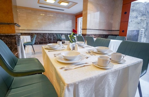 Al Aziziyah Hotel | 100 m² Hotel ∙ 5 bedrooms ∙ 15 guests