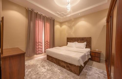 Hera Street Apartment | 1BD with Living room with Free Airport pickup