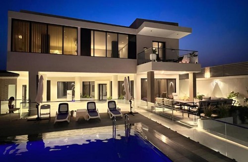 Dhahran Villa | Al Qand Chalet For Families Only