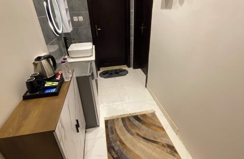 As Salamah Apartment | Al Salam Spacious Bedroom j7