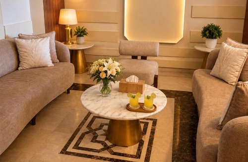 Al Kura Hotel | Areen AlBasateen Apartments for Serviced Apartments شقق ارين البساتين للشقق المخدومة