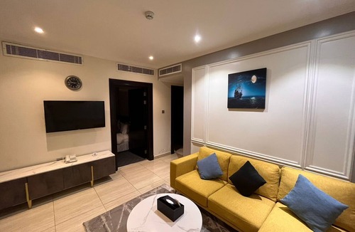 Riyadh Apartment | Art suite