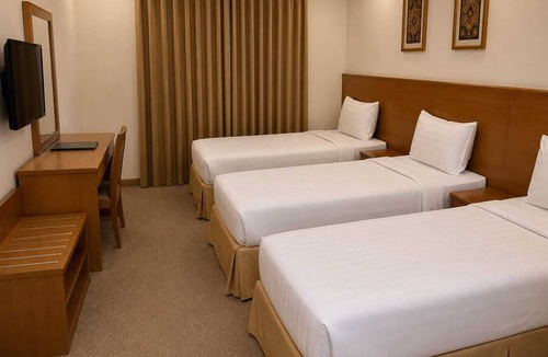 Mecca Hotel | Asmaa Altayseer