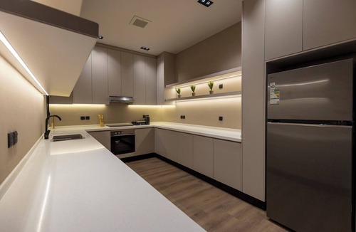 Medina Apartment | Atrah Elegant 3BR Apartment With Maid's Room