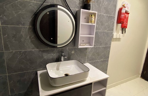 Al Kura Apartment | Avenor Apartment J8 – Luxury 1-Bedroom with Private Bathroom | Al Hamdaniyah