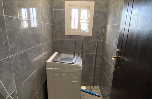 Al Kura Apartment | Avenor Apartments J6 – 3-Bedroom Apartment with Living Room, Kitchen & 2 Bathrooms | Al Hamdaniyah