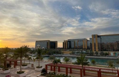 Bay La Sun Apartment | Beach apartment with sea view