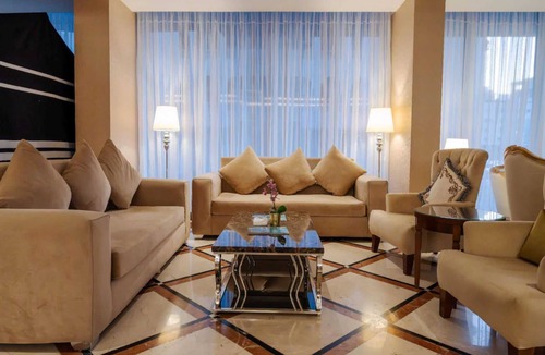 Al-Hamra'a Hotel | Belvilla Alhamra Vivid Plaza Hotel