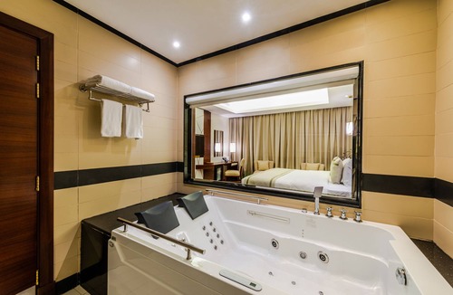 Al-Hamra'a Hotel | Blue Diamond Hotel