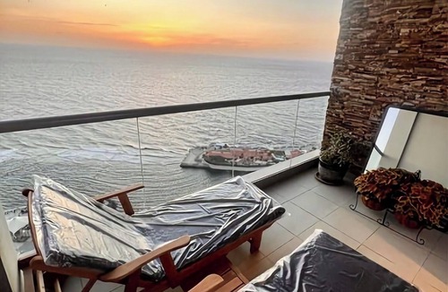 Al-Rawdah Apartment | Charming 2-bedroom apartment with a sea view, 3-balconys, in welcoming Jeddah