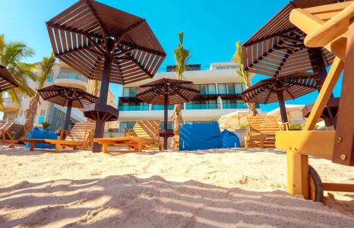 Durrat Al-Arous Resort | CoConut Beach For family