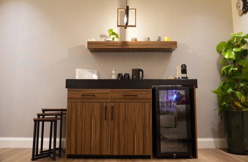 Riyadh Apartment | Cozy 1-bedroom apartment in Almlaqa Riyadh with coffee bar