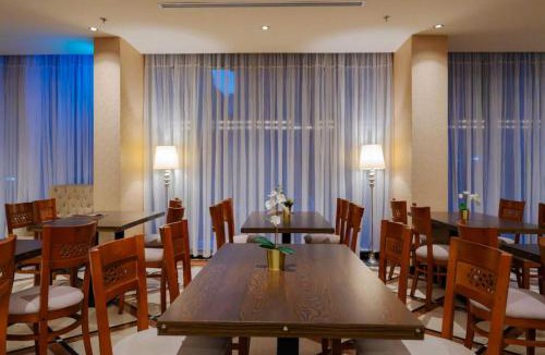 Al-Hamra'a Hotel | Dancenter Red Sea Fountain Alhamra Vivid Plaza Hotel