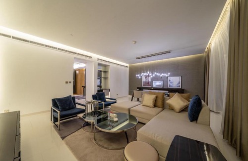 Al Olaya District Apartment | Darstays DAMAC Royal Al Olaya