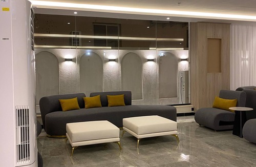 Medina Hotel | Diamond Corners Circular Hotel