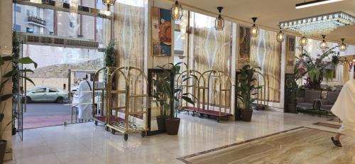 Mecca Hotel | Diouf Al Maqam Two Hotel Shuttle Service To Haram