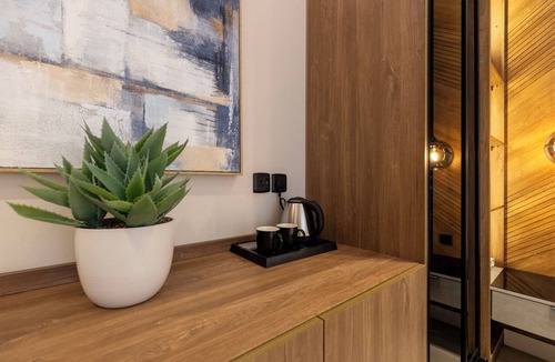 Medina Apartment | Elegant Studio Near Quba Mosque Prime Location